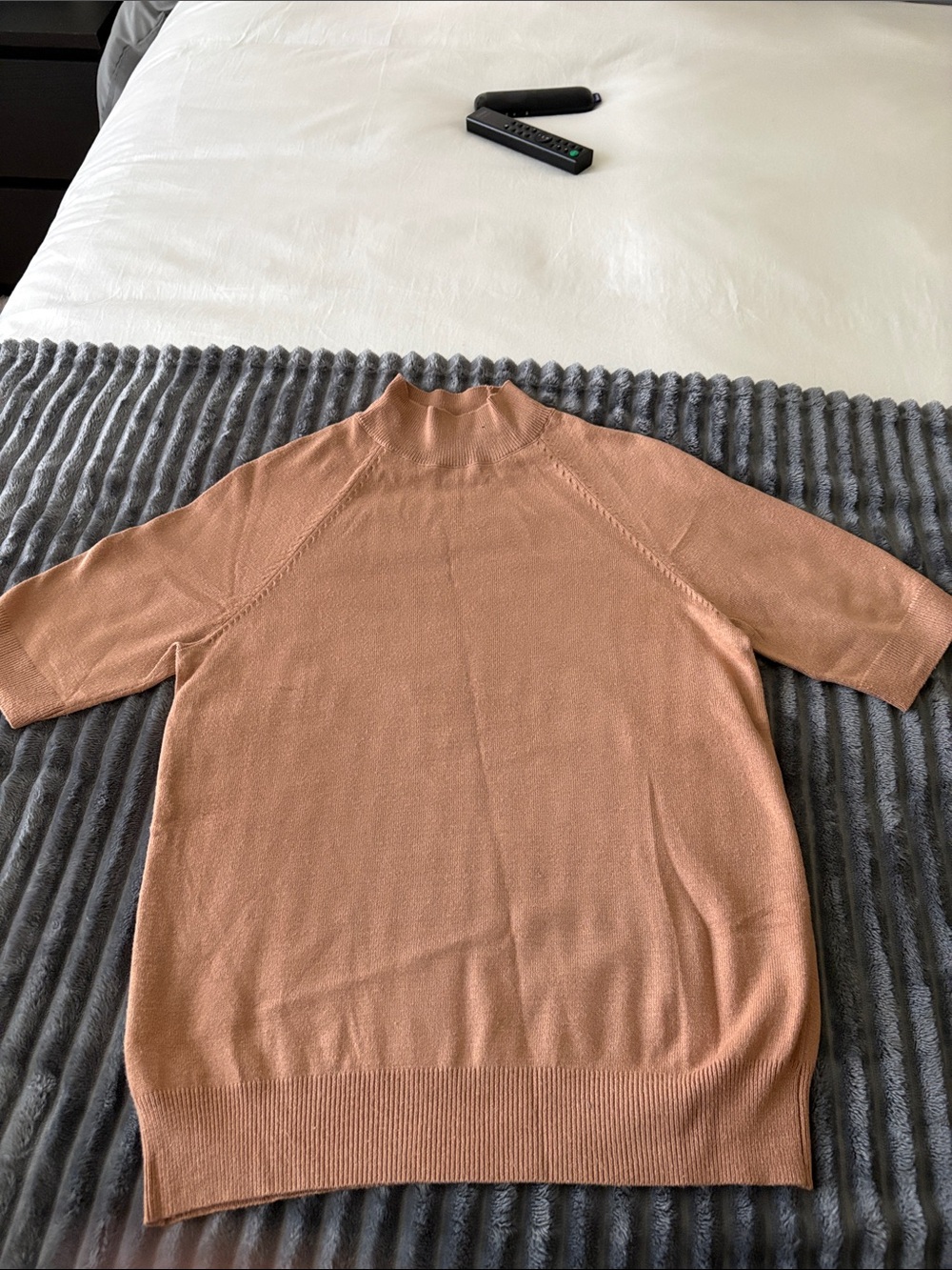Ann Taylor Peach Mock Neck Short-Sleeve Sweater